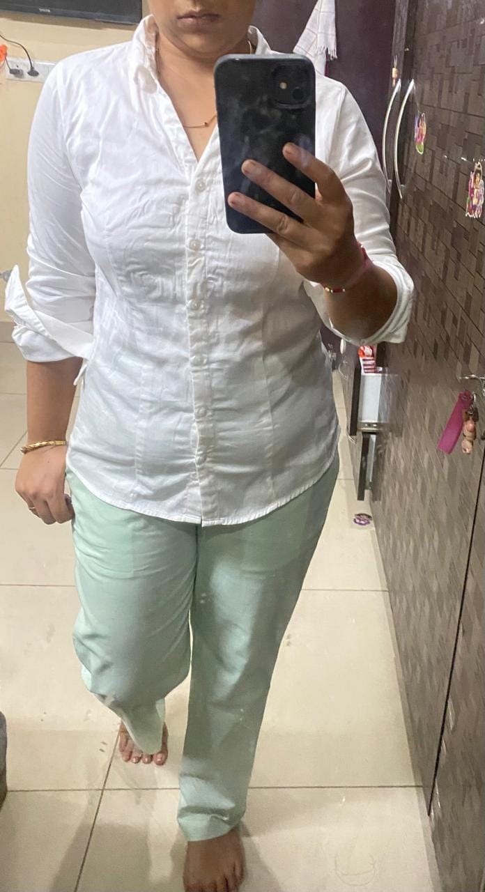 Customer photo review of Women Mint Green Airy Linen Straight Pant