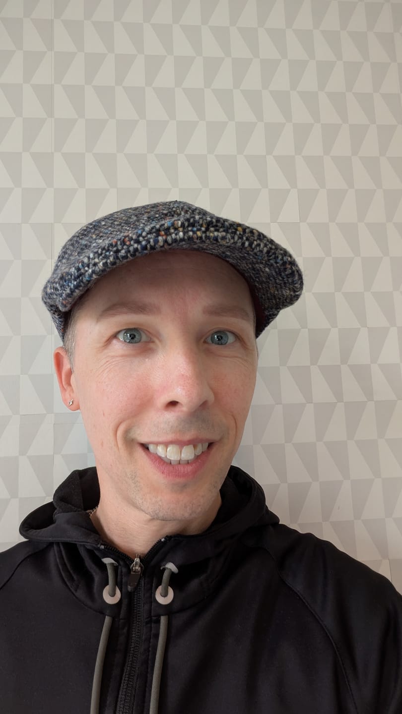 Customer photo review of Erin Cap Tweed