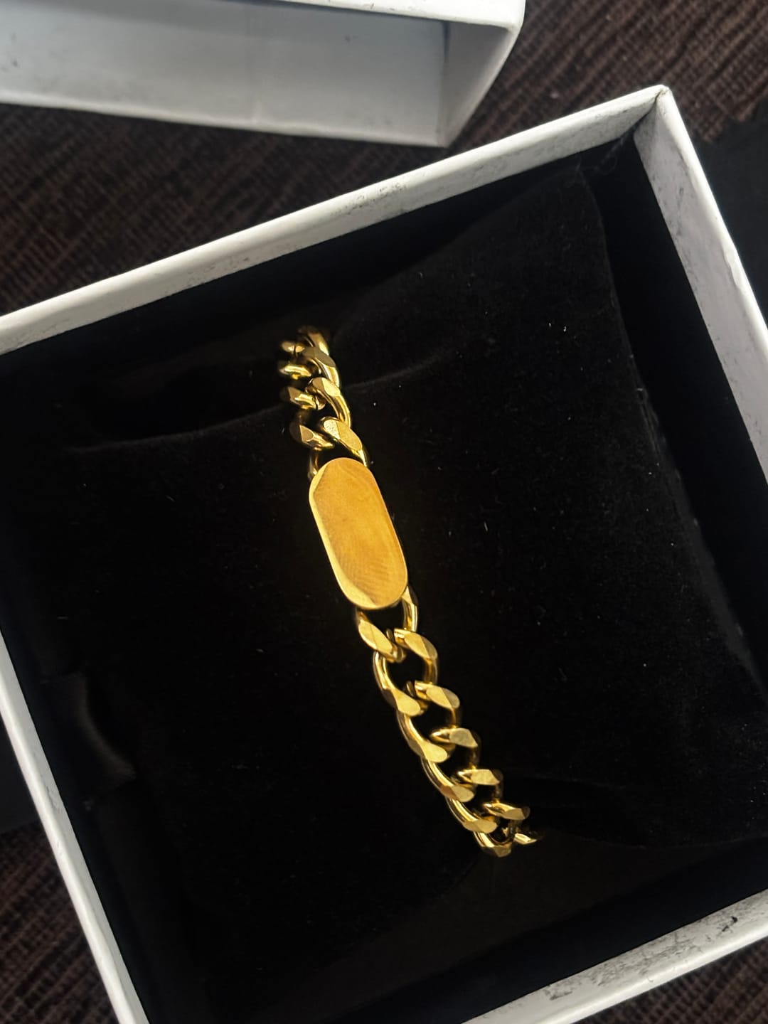 Customer photo review of Small Bar Bracelet