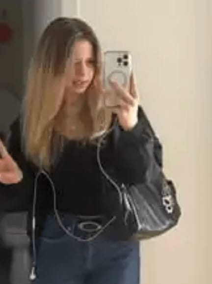 Customer photo review of Anna Crossbody Bag