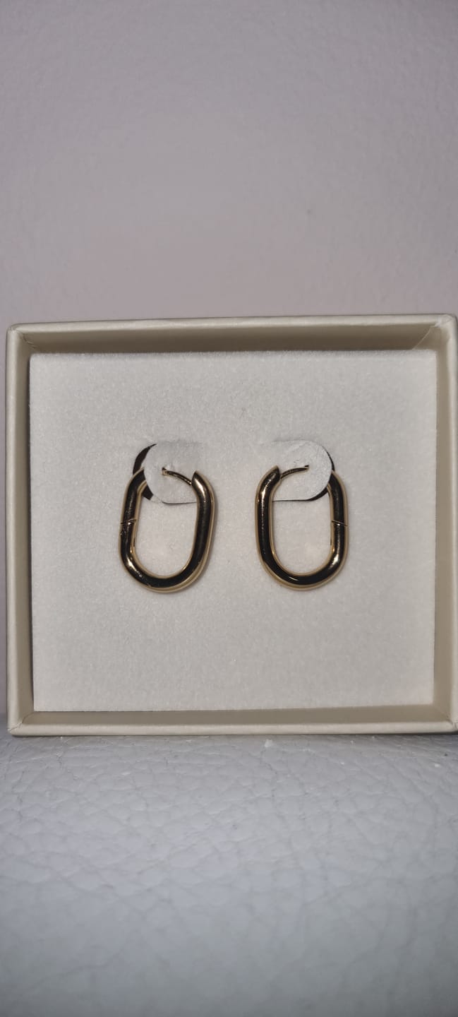 Customer photo review of Tess Earrings