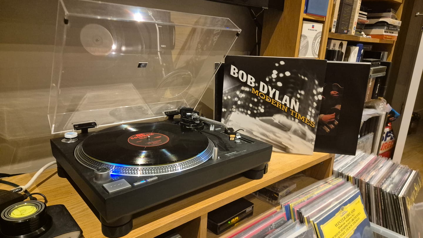 Customer photo review of Modern Times - Bob Dylan [VINYL]