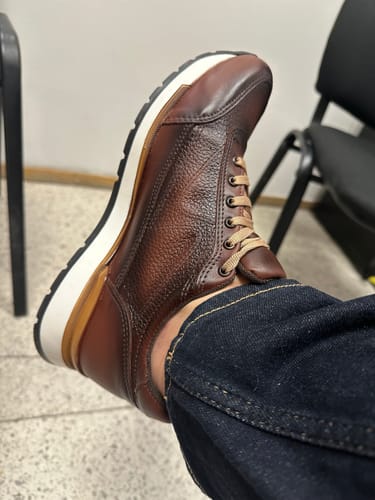 Customer photo review of Tenis Artesanal Homre Toronto - Moka