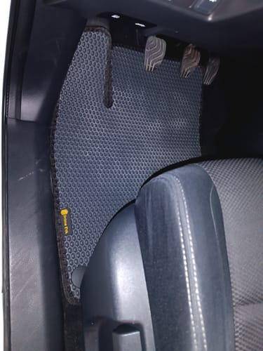 Customer photo review of Dywaniki samochodowe na zamówienie - Przód i tył