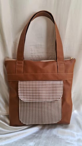 Customer photo review of DOLLARO 0.8MM COM FUNDO DE MALHA COR CARAMELO RUSSET