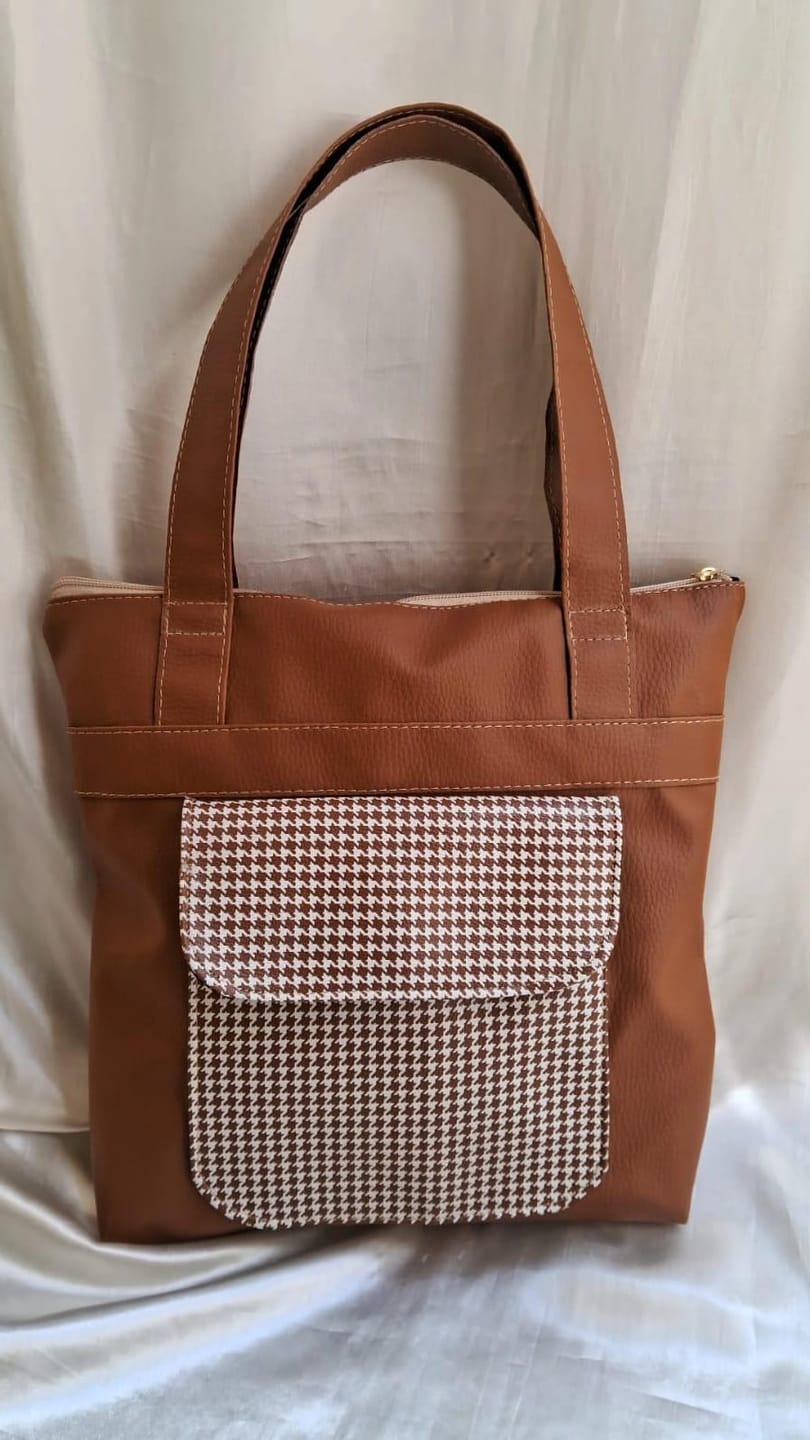 Customer photo review of DOLLARO 0.8MM COM FUNDO DE MALHA COR CARAMELO RUSSET