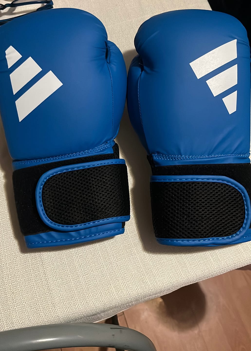 Customer photo review of Guantes De Boxeo Adidas Hybrid 25