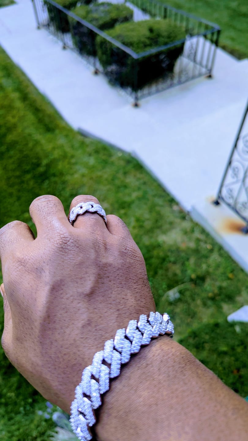 Customer photo review of Cuban Moissanite Ring - 925 Silver - D Colour - VVS1