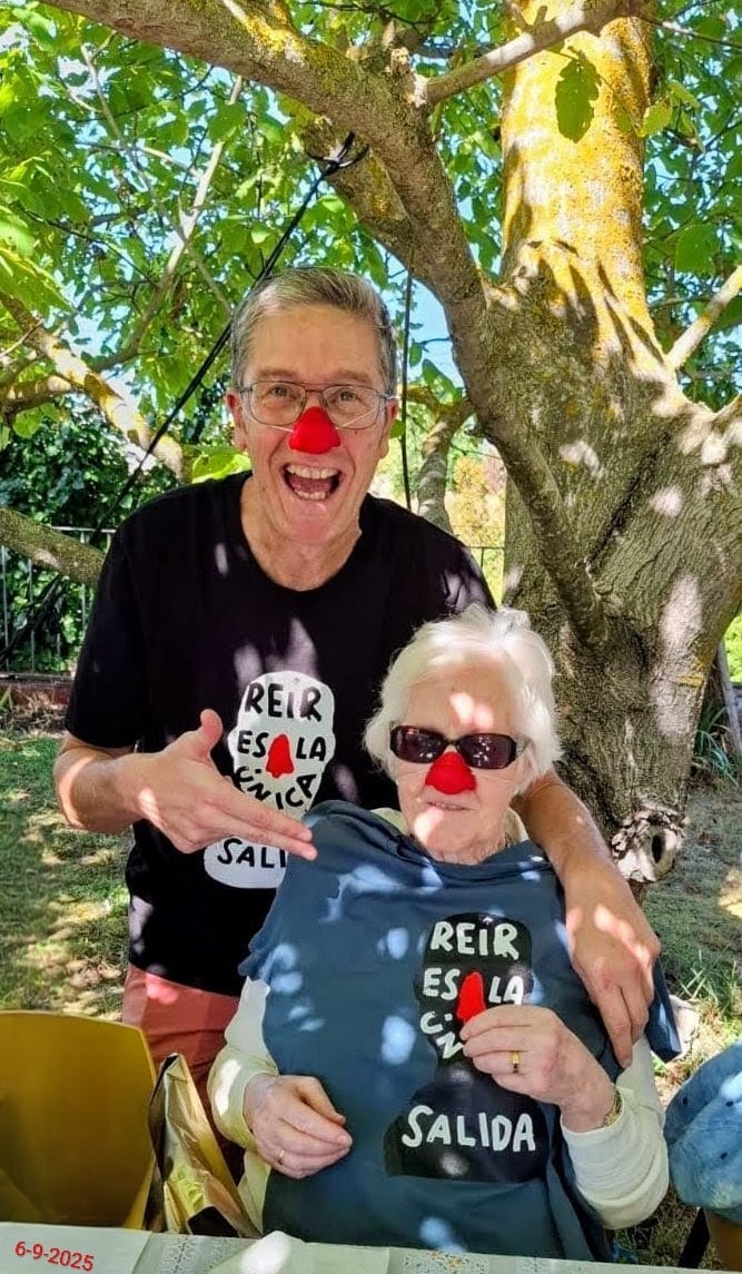 Customer photo review of Camiseta "Reír es la única salida"