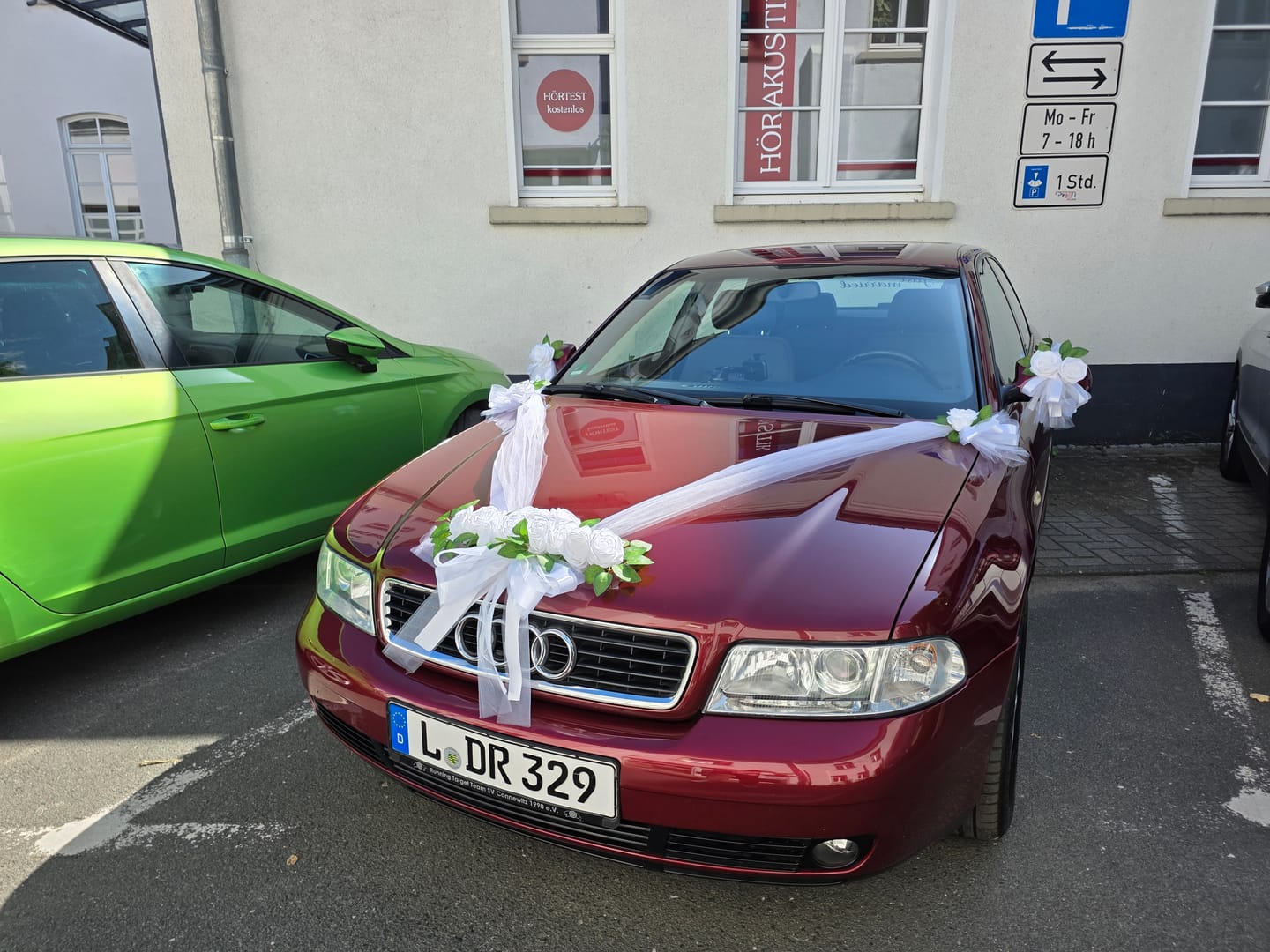Customer photo review of Auto-Hochzeitsschmuck Motorhaube - DAPHNE
