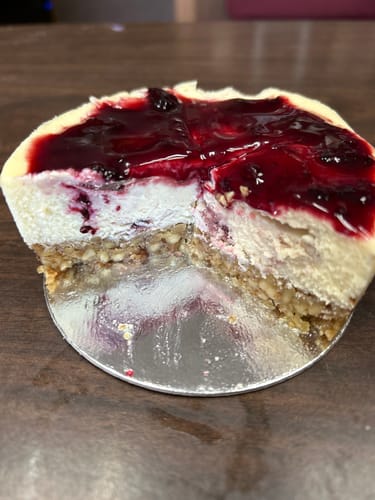 Customer photo review of Peanut Butter Butterfinger Mini Cheesecake