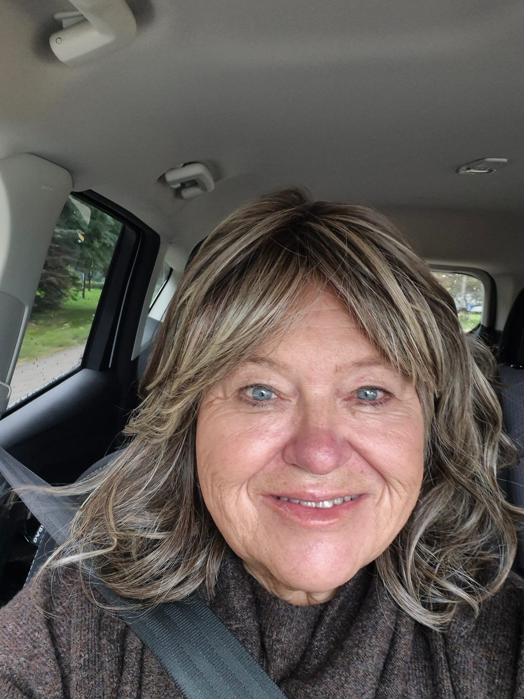 Customer photo review of CUPIDS BOW - Chocolate Cedar