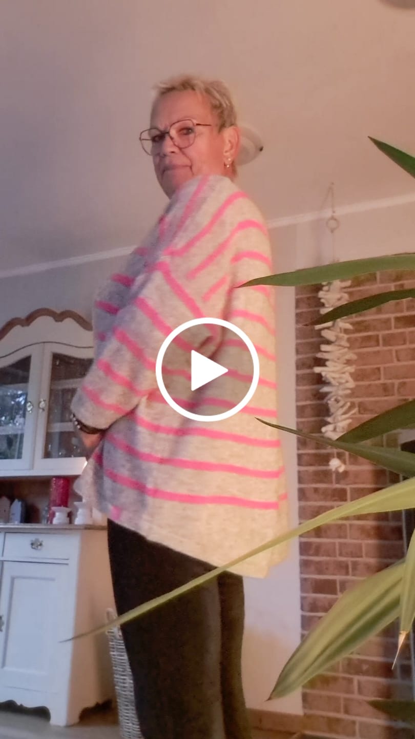 Customer video review of Oversize Strickpulli LUZERN