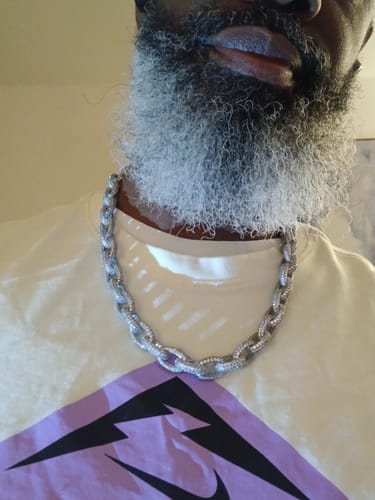 Customer photo review of 10mm Iced Out Rolo Chain