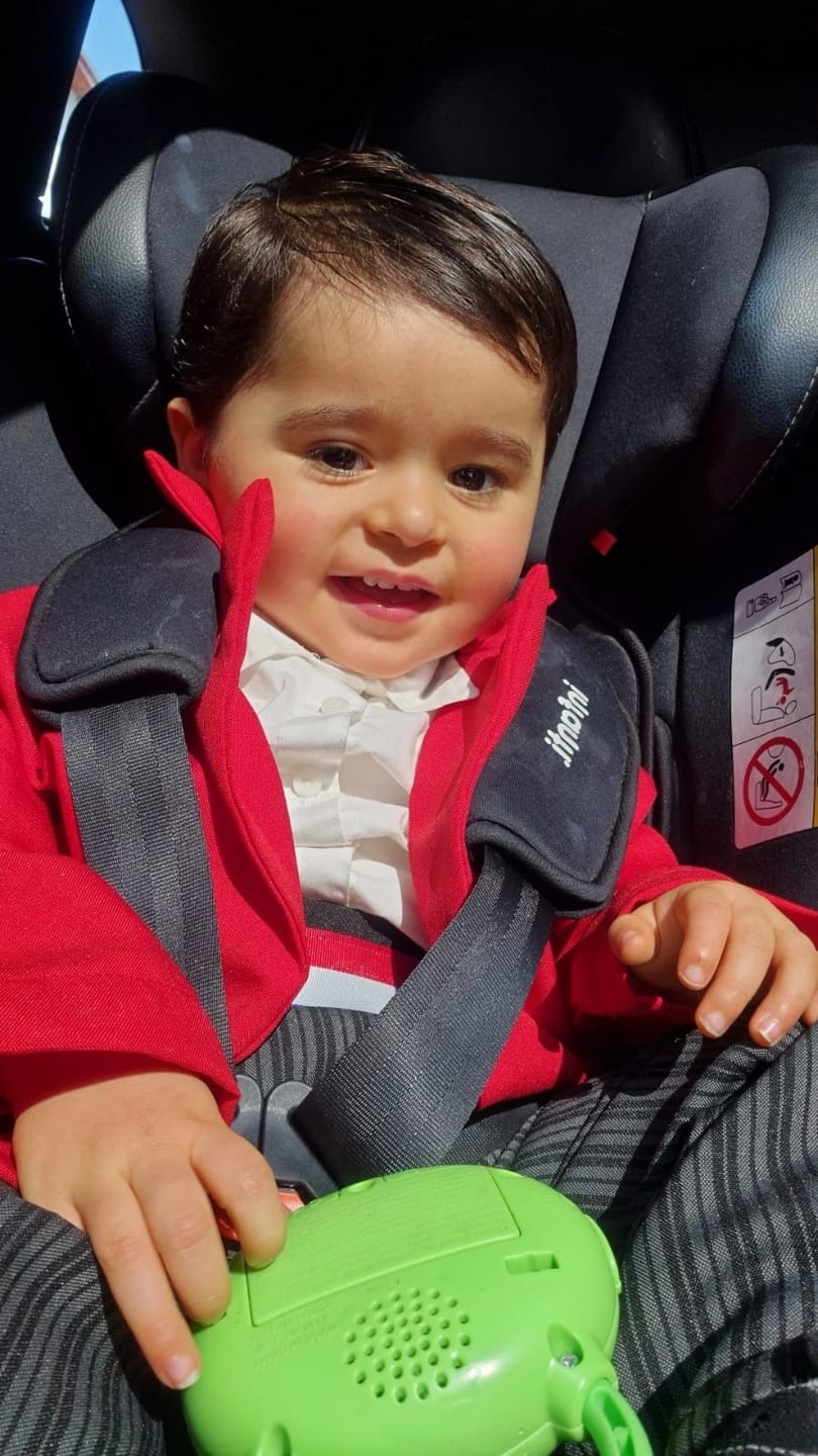Customer photo review of Traje Huaso Rojo Completo