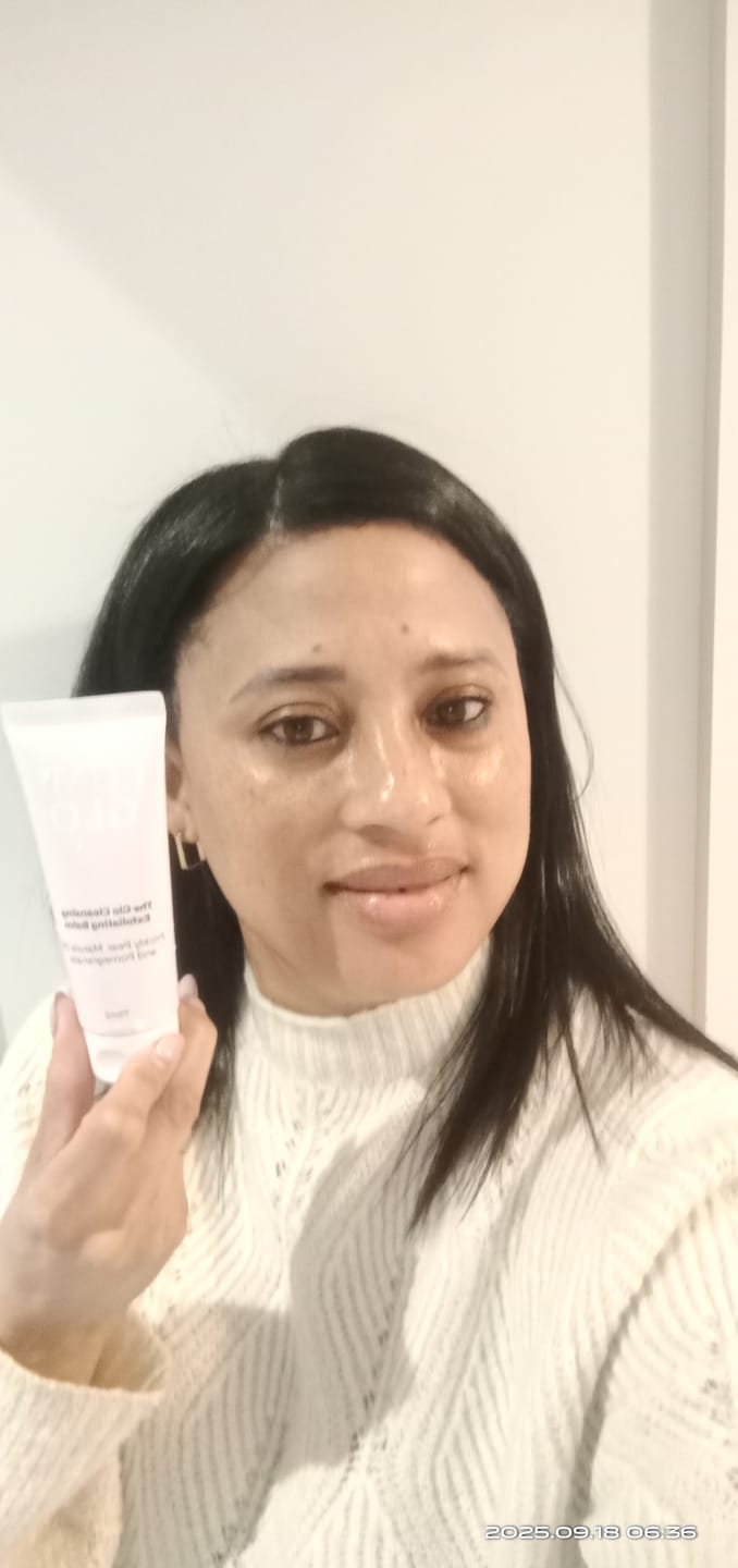 Customer photo review of The Glo Cleansing Exfoliating Balm
