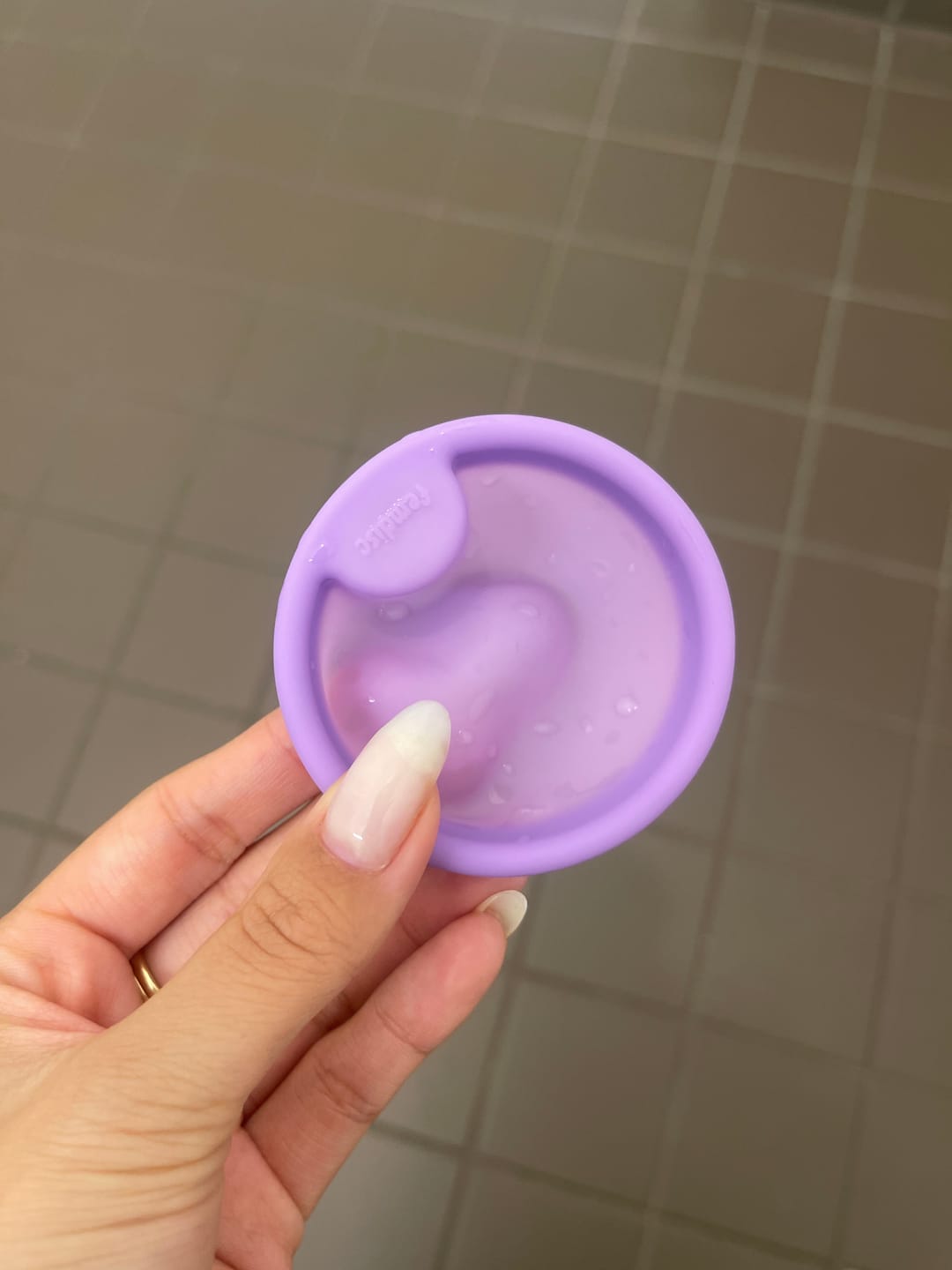 Customer photo review of femdisc Menstruationsscheibe mit Lasche