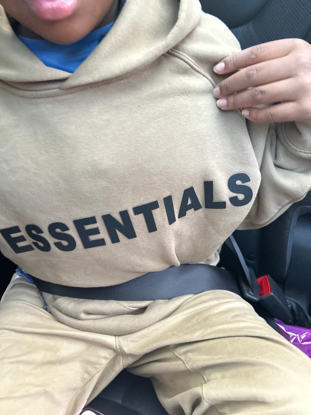 Customer photo review of NEW! Stylish 3:3 Essentials Hooded Sweatshirt 3:3 3SS3NTIALS HOODIE (Black)