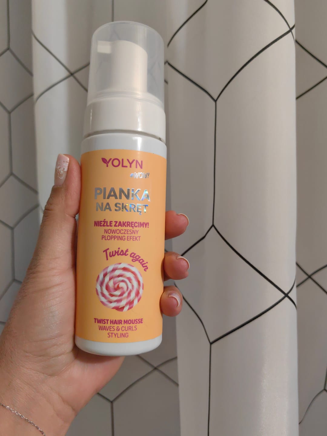 Customer photo review of Мус - Пяна за къдрава коса YOLYN WOW Twist Hair Mousse