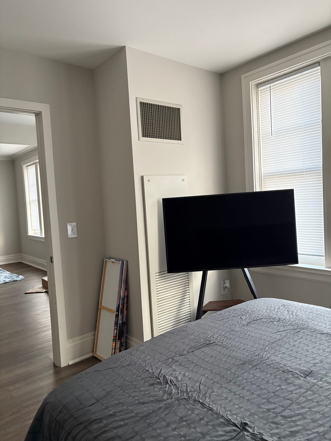 Customer photo review of Eiffel Series Collection TV Stand