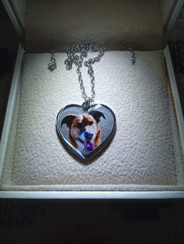 Customer photo review of Collana Foto Personalizzata Cuore In Acciaio