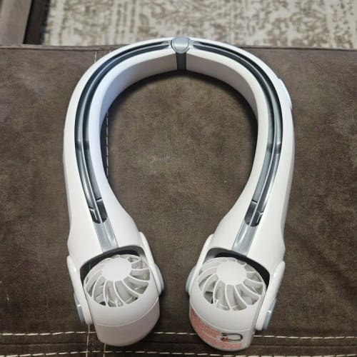 Customer photo review of Directional Rotor Neck Fan with Dual Cooling Modes