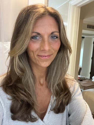 Customer photo review of Root Texturizing Powder + Flex Hold Hairspray Bundle