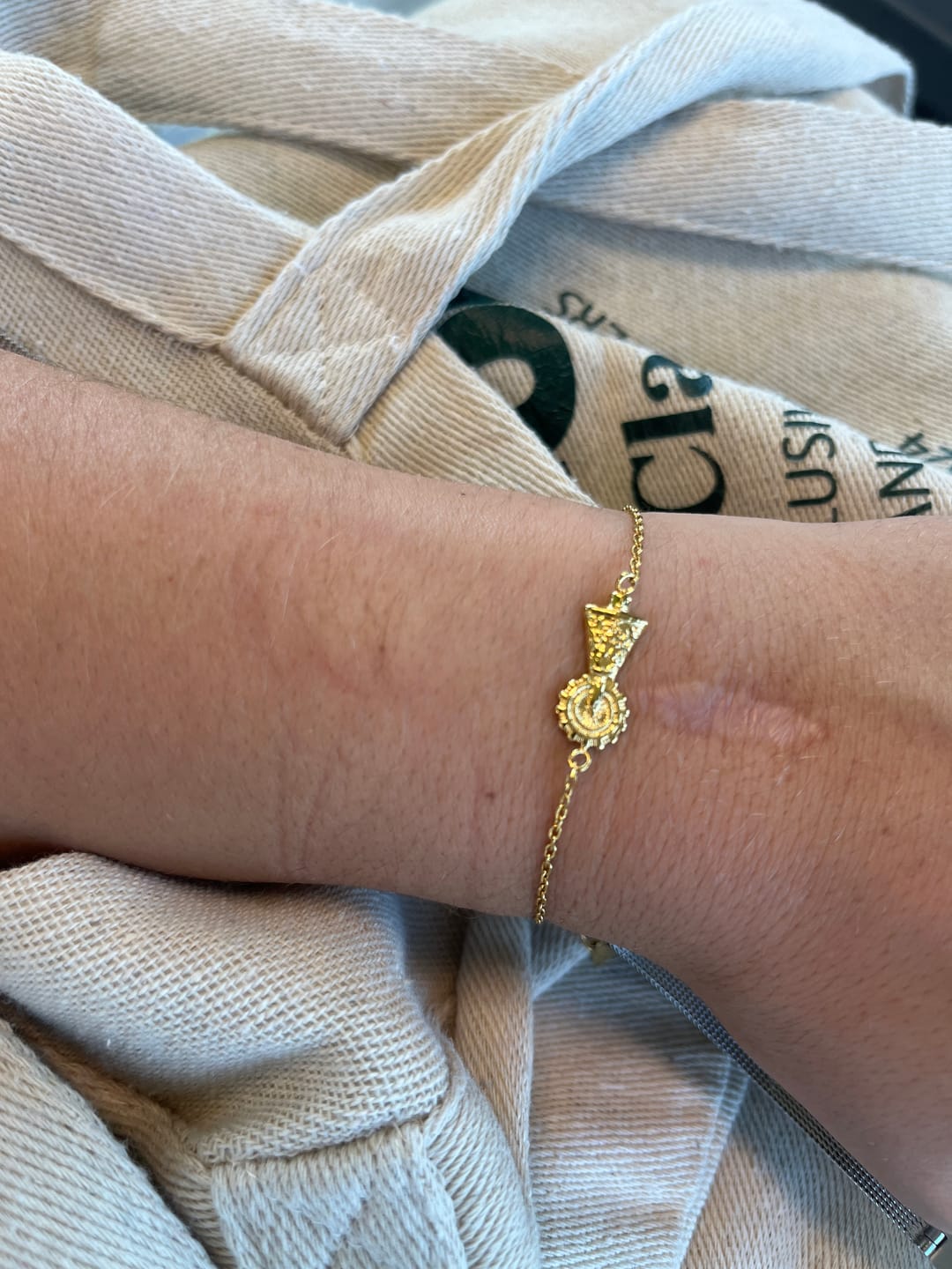 Customer photo review of Pulsera Virgen del Pilar