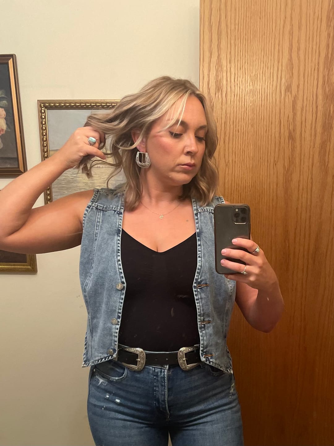 Customer photo review of Buckle Betty Mini (Silver)