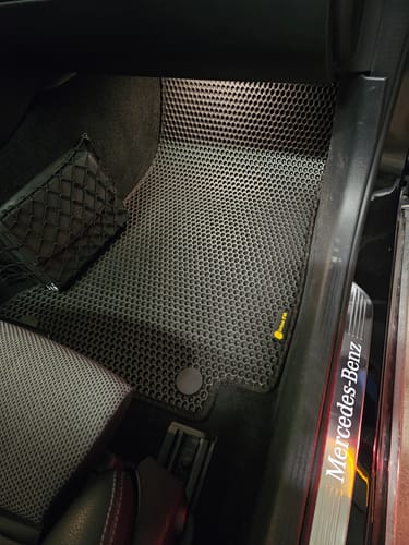 Customer photo review of Auto Fußmatten nach Maß - Vorne