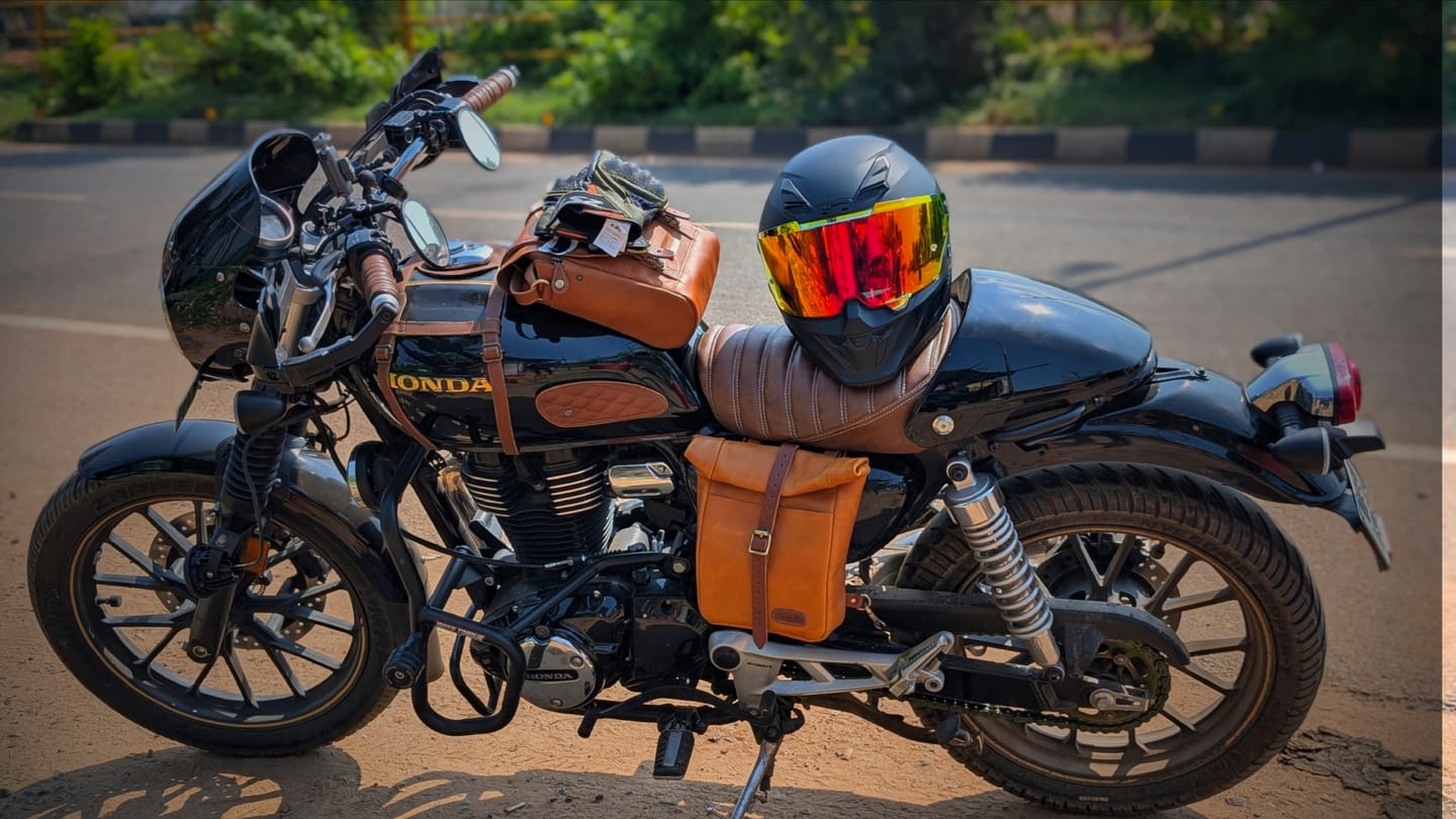 Customer photo review of tank and tail bag