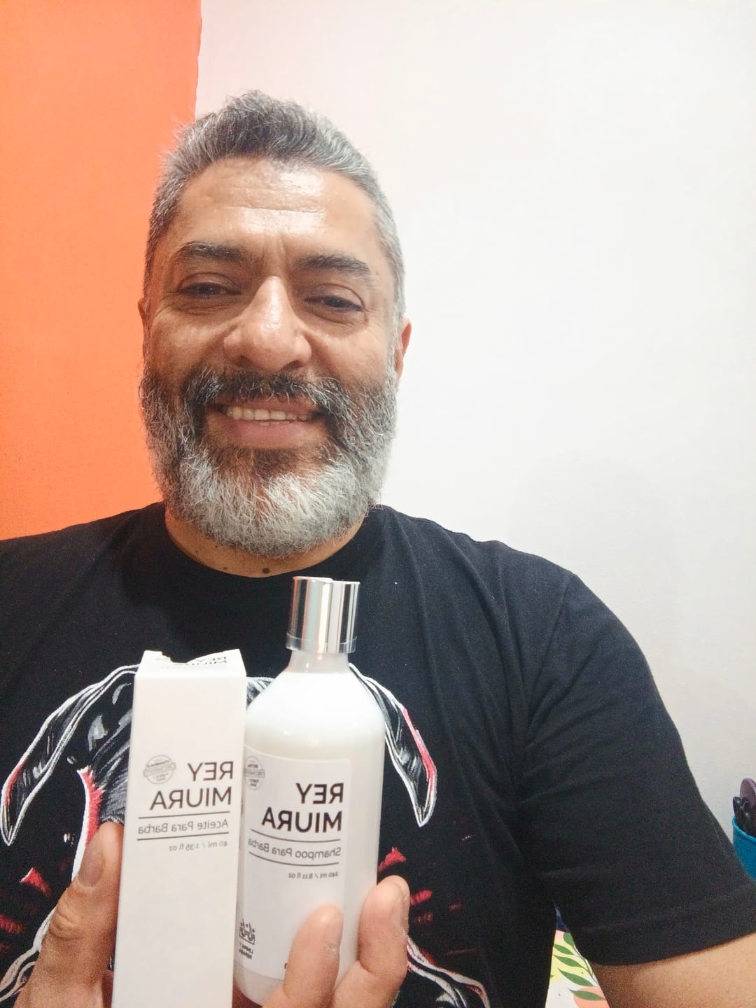 Customer photo review of Aceite y Shampoo Para Barba · Paquete 2 Piezas