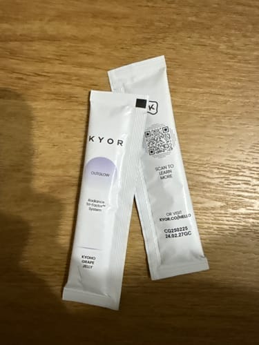 Customer photo review of OUTGLOW - Radiance Tri-Factor™ Jelly