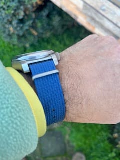 Customer photo review of Correa Nato Dando La Hora Azul