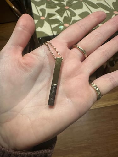 Customer photo review of Pillar Bar Name Necklace