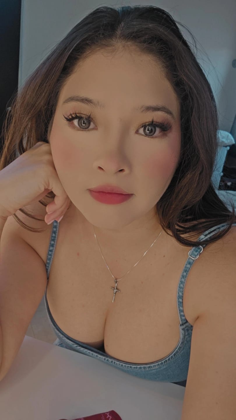Customer photo review of Amazonia Antarctic Blue Prescription Colored Contact Lenses