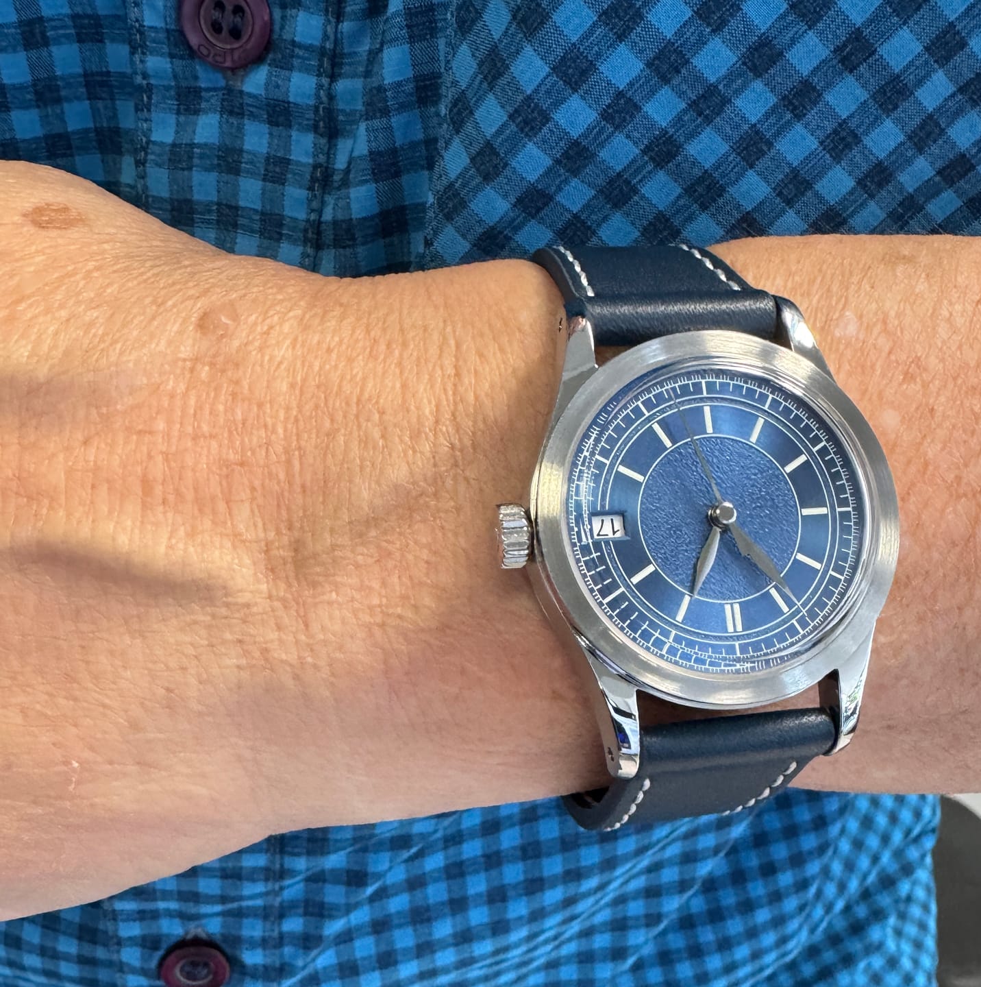 Customer photo review of HOU - 80-Hour Power Reserve Vintage Automatic Watch | Blue