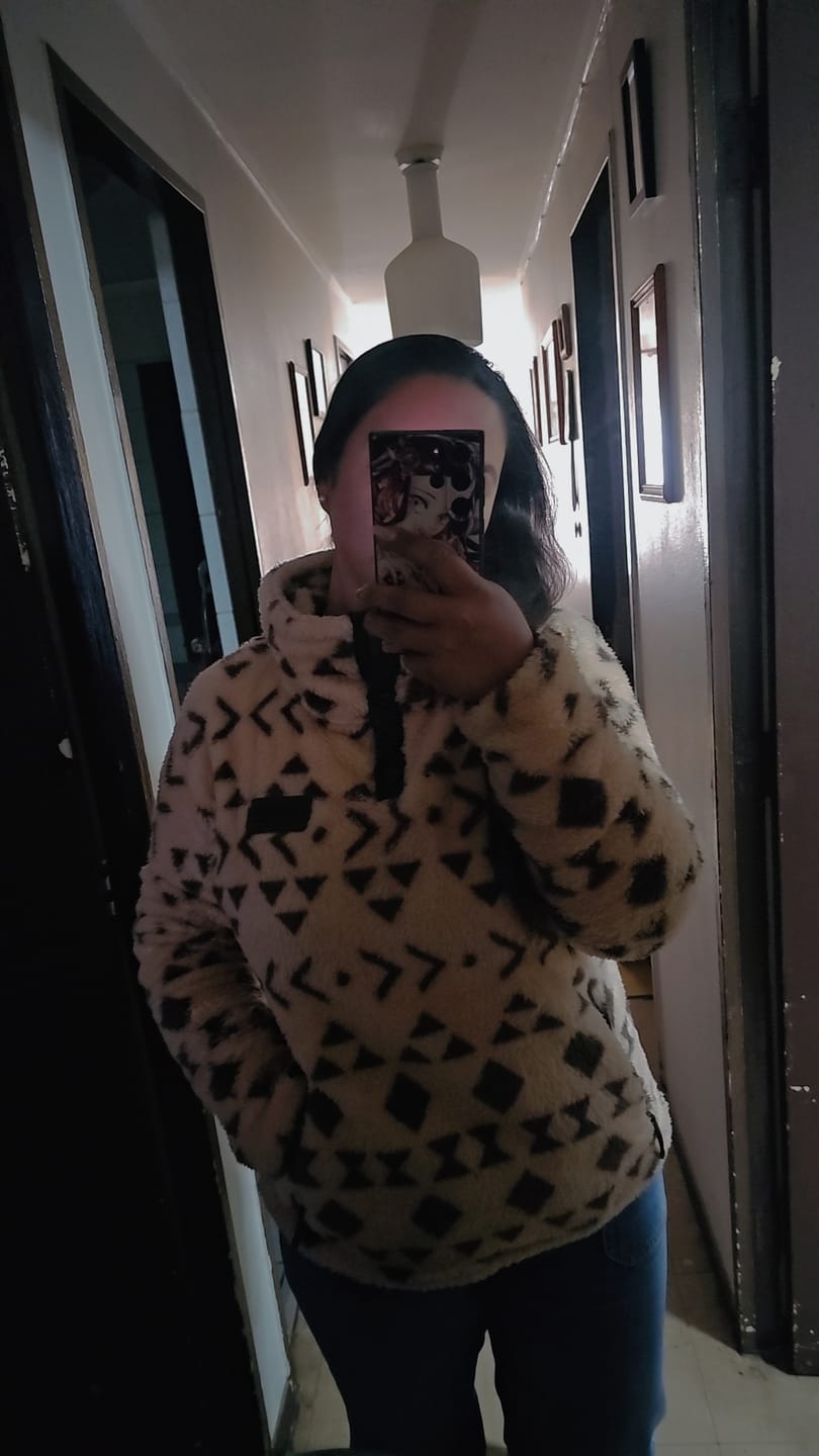 Customer photo review of Chaqueta Nomada Print Mujer