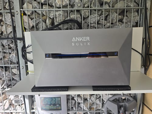 Customer photo review of Sicatron 2000 Watt Balkonkraftwerk - 4x Jolywood 500W bifazial - Anker Solix 3 E 2700 Pro