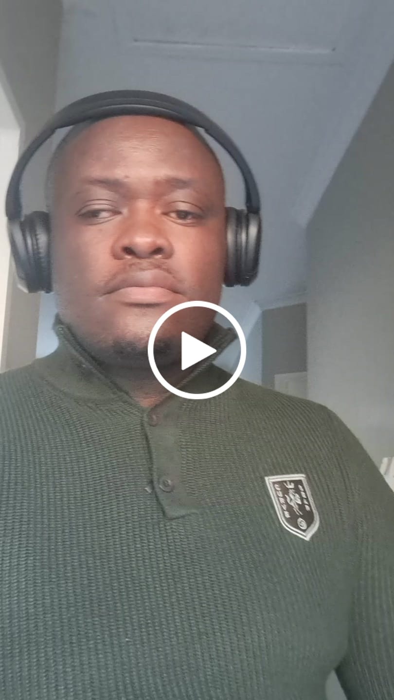 Customer video review of Pyro 1/4 Zip Knitwear Olive