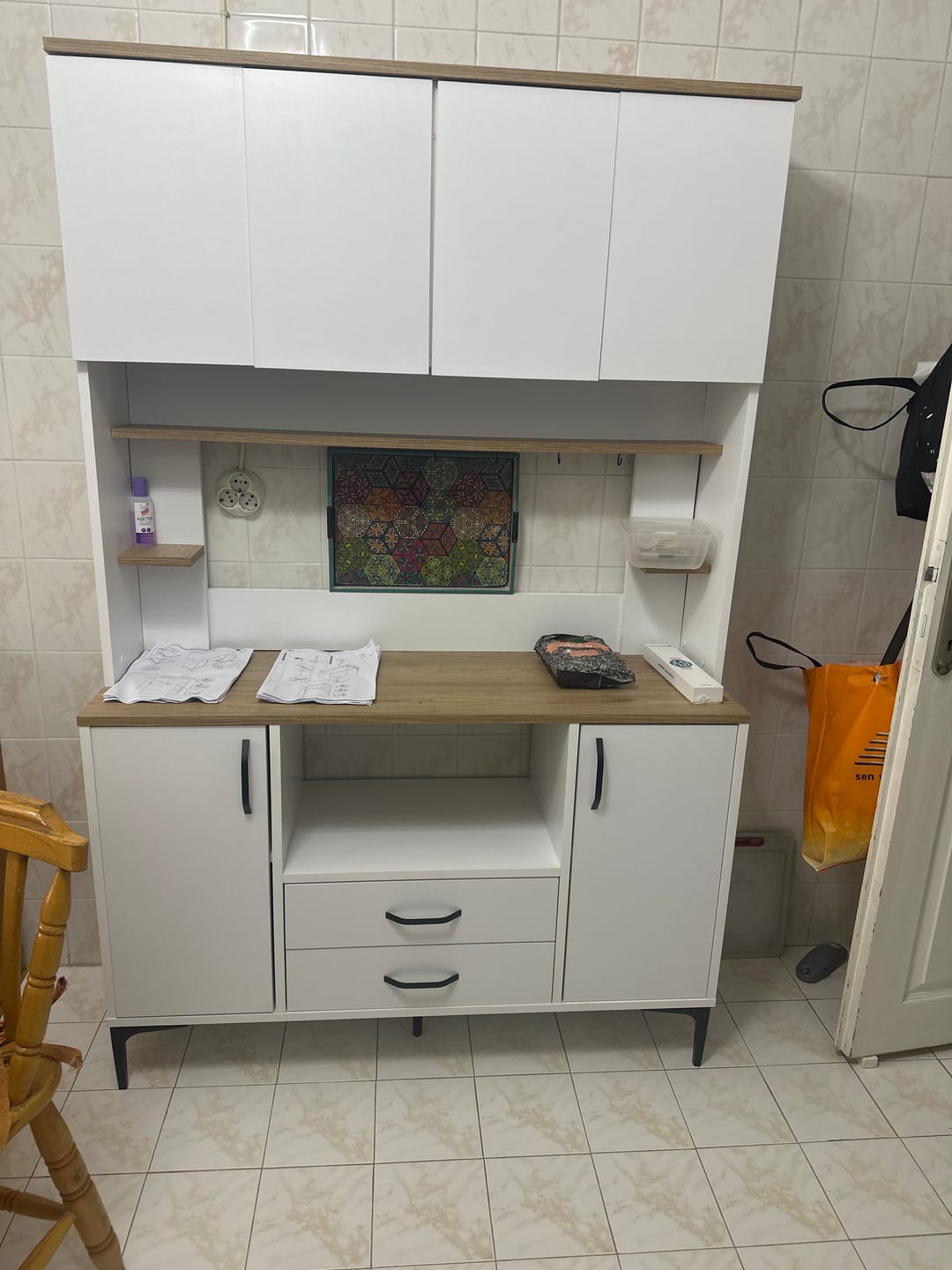 Customer photo review of Rani JE168 Çok Amaçlı Dolap 6 Kapaklı 2 Çekmeceli Kiler Mutfak Dolabı Beyaz - Sepet Ceviz