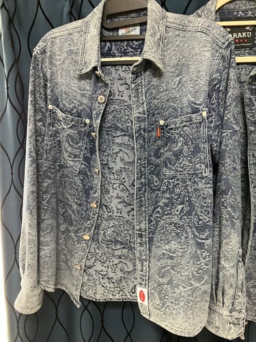 坂東 review of グラデーション　ペイズリー柄ジャカード織りデニムワークシャツ image 1 out of 2