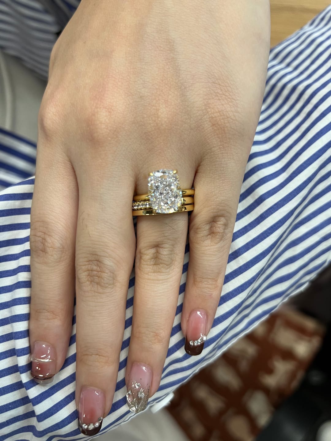 Customer photo review of S925 3PC Wedding Sets 6.5Ct Elongated Cushion Cut Wedding Ring Set With Classic Wedding Bands