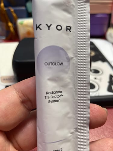 Customer photo review of OUTGLOW - Radiance Tri-Factor™ Jelly