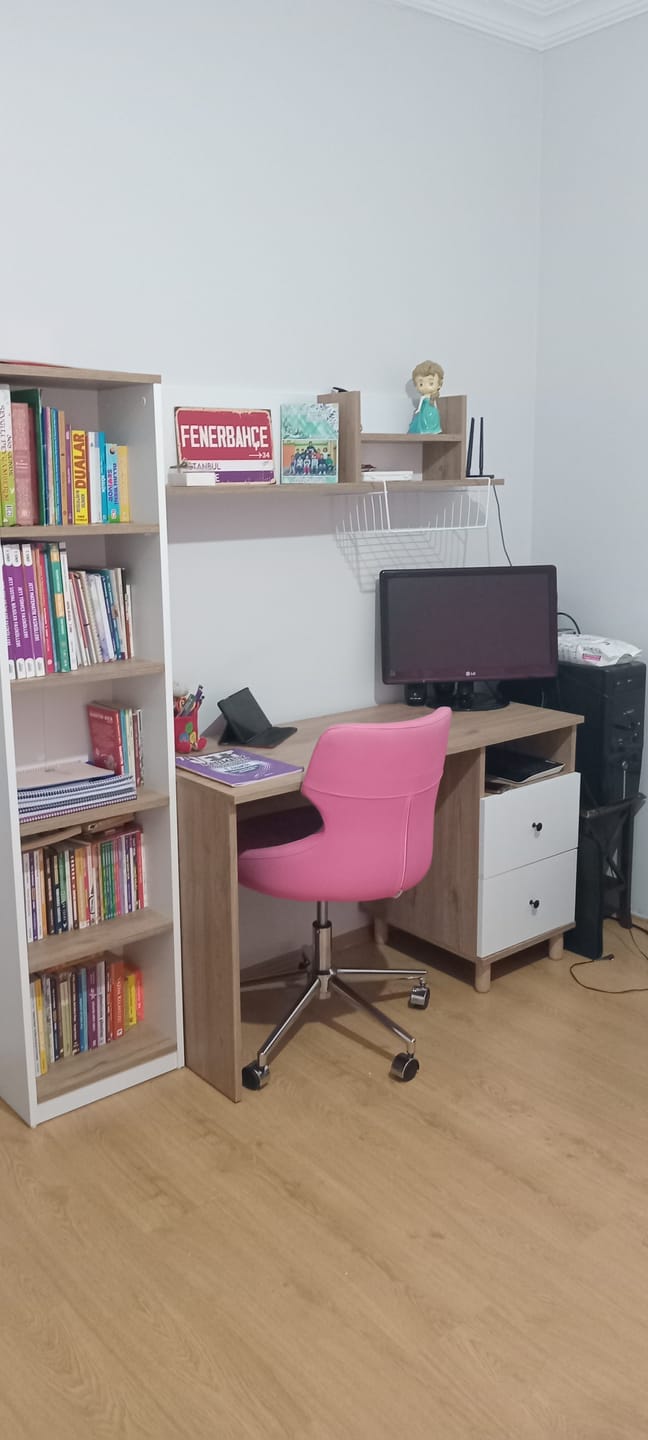 Customer photo review of Rani HA115 Çekmeceli Kitaplıklı Çalışma Ofis Bilgisayar Masası Sepet Ceviz - Beyaz