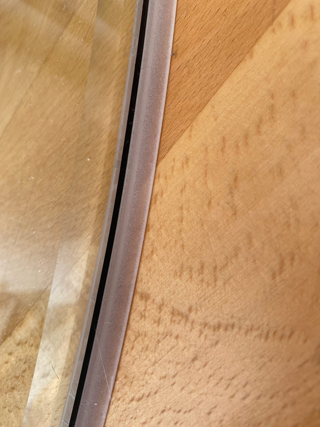 Customer photo review of Silikon-Dichtlippe Schmutzlippe für Glasplatte, Kaminplatte, Ofenplatte, Bodenplatte - 4-fach MAX