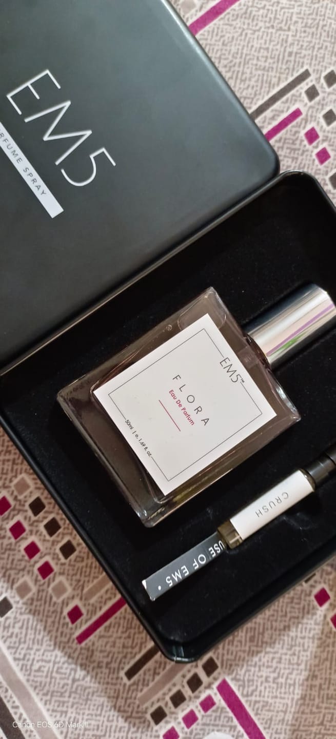 Customer photo review of Flora | Eau De Parfum