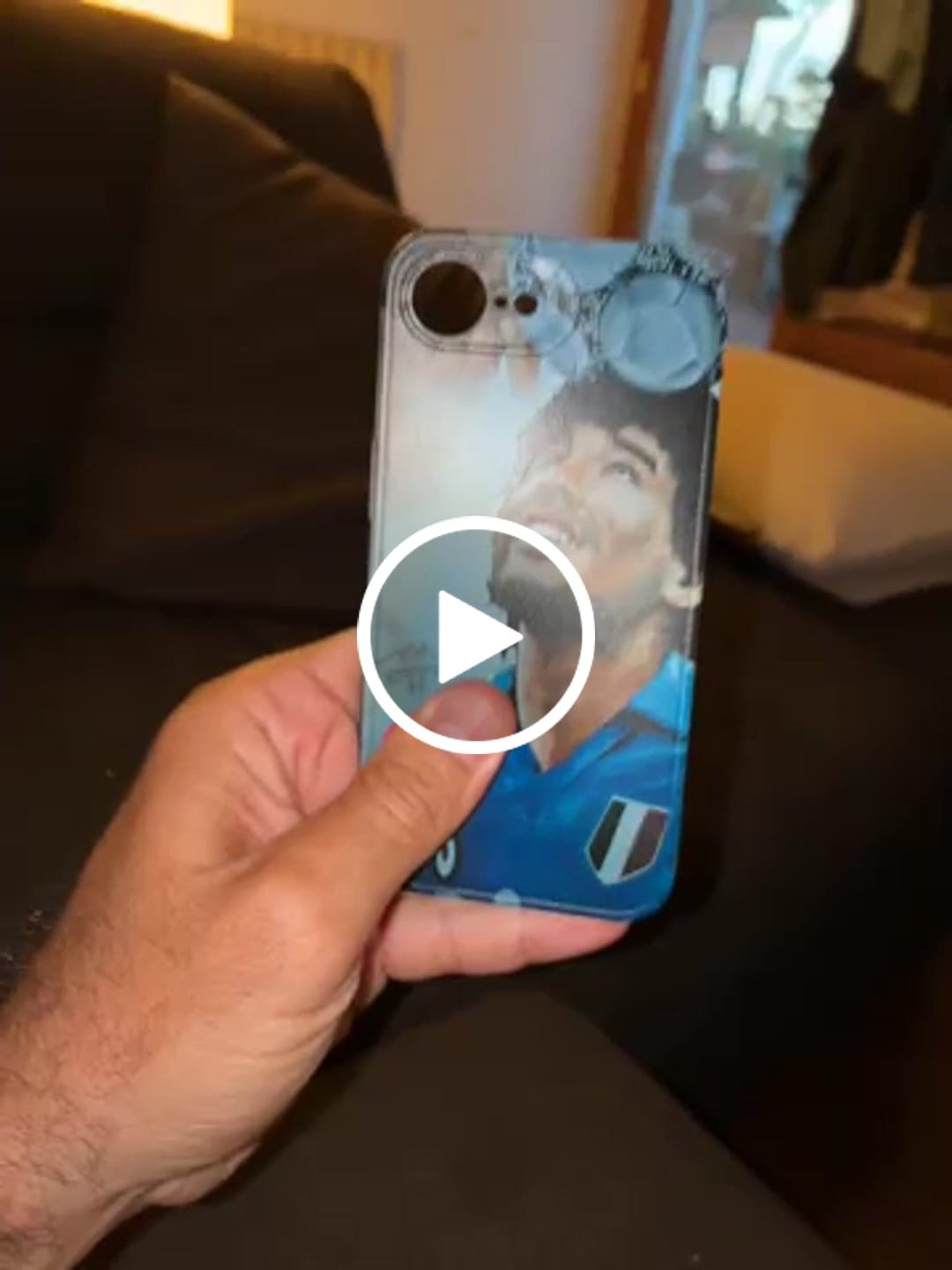 Customer video review of Cover Maradona +
