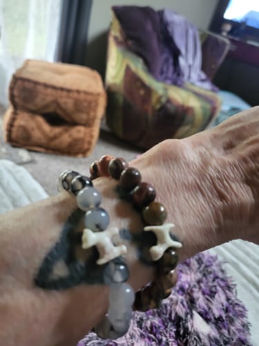 Kelly R. review of STRĀ Cat Beaded Bracelet image 1 out of 1