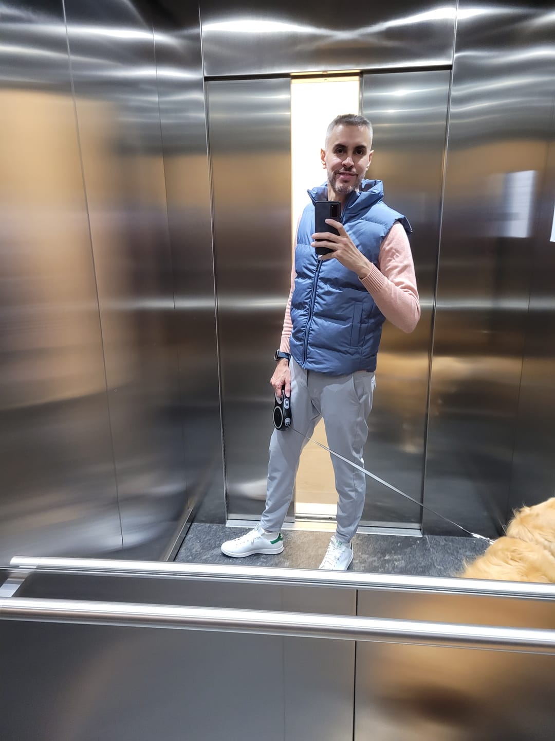Customer photo review of All-day Pants - Light Gray